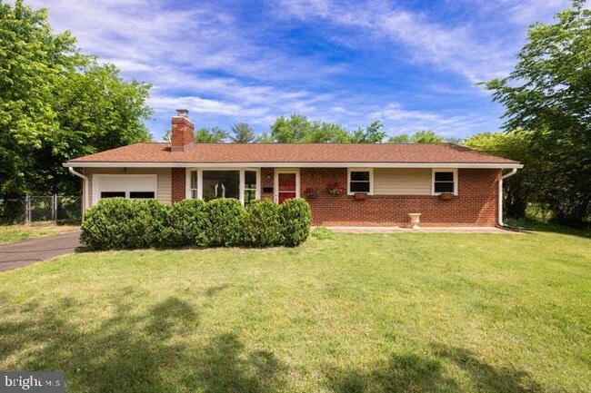 property at 5004 Eastchester Cir