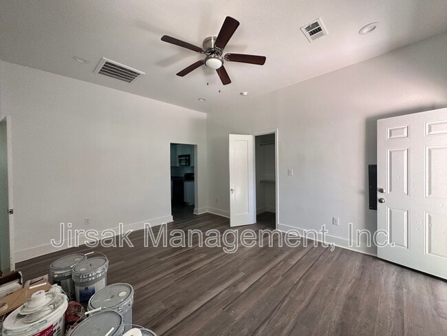 102 7th St SW in Paris, TX - Building Photo - Building Photo