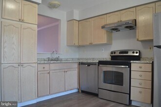 7104 Collinsworth Pl in Frederick, MD - Building Photo - Building Photo