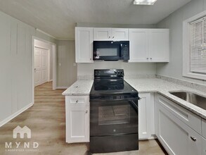 33 Pinewood Terrace in Stockbridge, GA - Building Photo - Building Photo