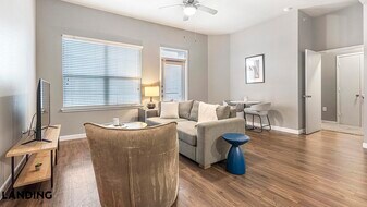 1111 Austin Hwy, Unit 2402 in San Antonio, TX - Building Photo