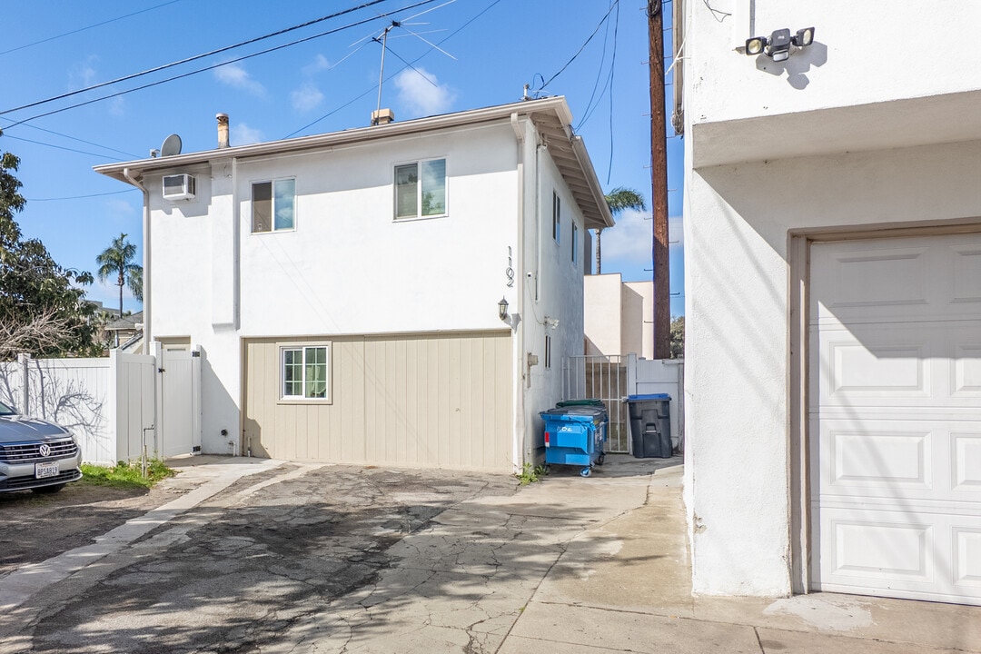 1102 French St in Santa Ana, CA - Building Photo