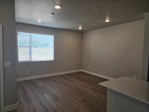 4832 River Roads Dr in Timnath, CO - Building Photo - Building Photo
