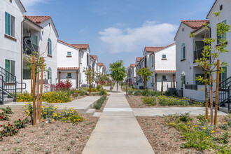 The Charlie Perris in Perris, CA - Building Photo - Building Photo