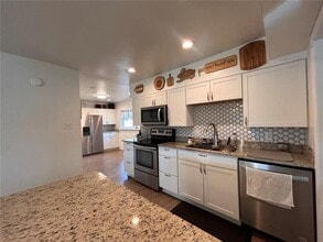 16633 NW 173rd Terrace in Alachua, FL - Building Photo - Building Photo