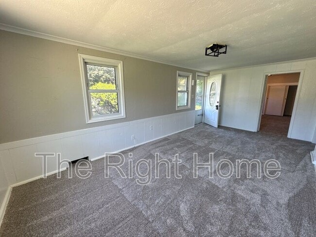 6109 Bedford Ave in Omaha, NE - Building Photo - Building Photo
