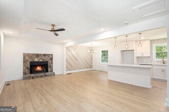 107 Lake Ridge Rd in Newnan, GA - Building Photo - Building Photo