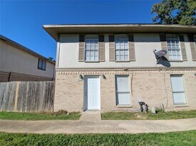1962 Upland Dr in Houston, TX - Building Photo