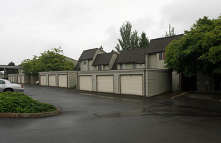 Greenbrook Condominiums in Gresham, OR - Foto de edificio - Building Photo