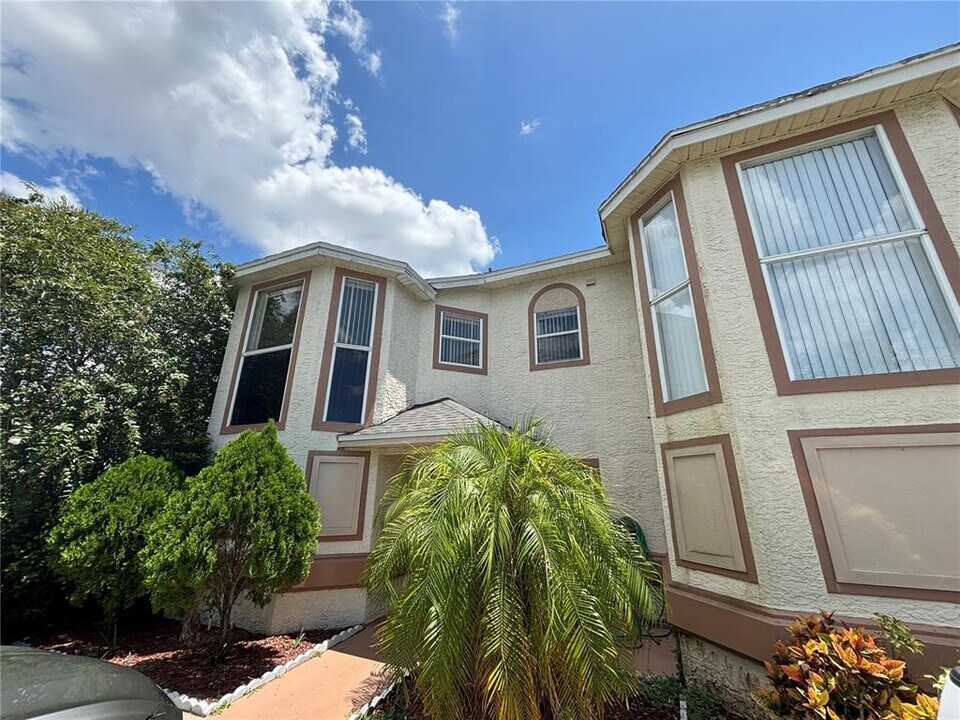 246 Dawn Ct in Kissimmee, FL - Building Photo