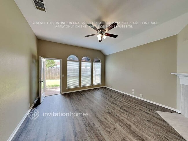 2828 Thorncreek Ln in Fort Worth, TX - Building Photo - Building Photo