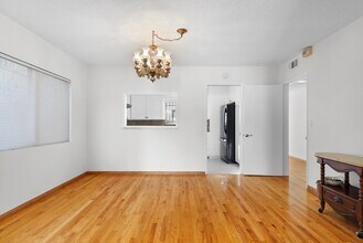 824 S Shenandoah St in Los Angeles, CA - Foto de edificio - Building Photo