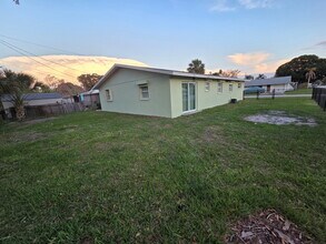 400 Count St in Melbourne, FL - Foto de edificio - Building Photo