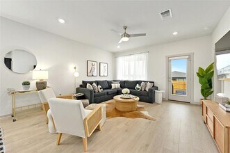 2300 Ranier Ct in Austin, TX - Building Photo - Building Photo