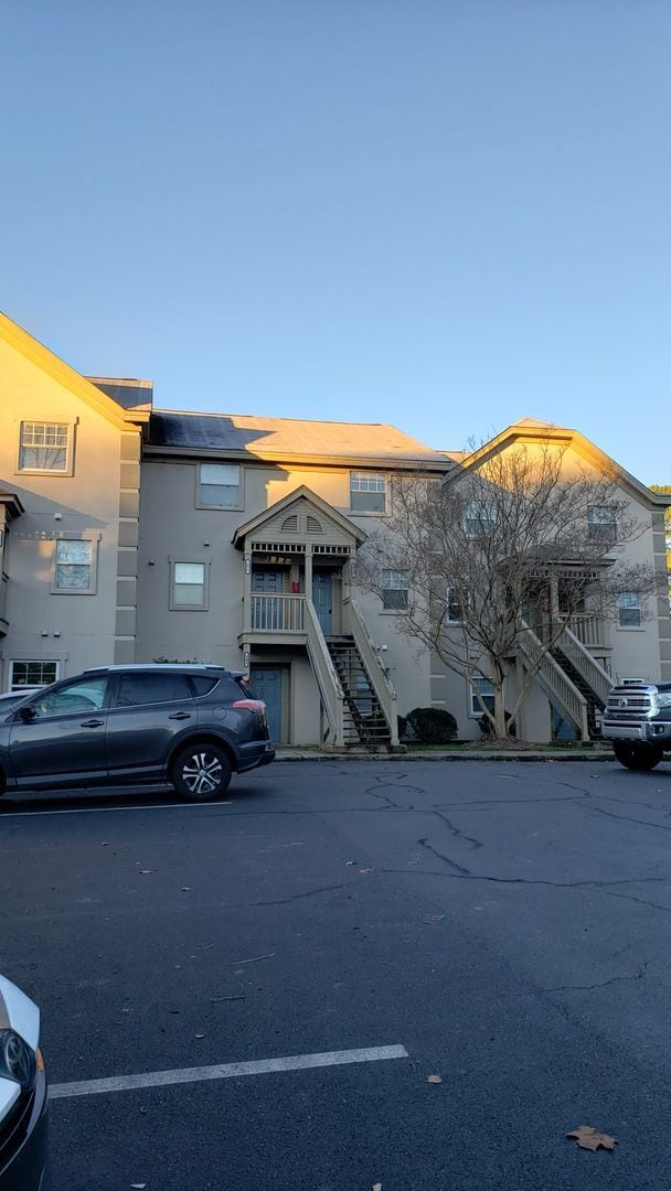 property at 2506 Avent Ferry Rd
