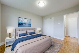 Lakewood Apartments II in Mississauga, ON - Building Photo - Building Photo