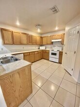100 Ramon Cardenas Dr in Del Rio, TX - Building Photo - Building Photo