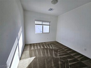 846 Star Estates Ave in North Las Vegas, NV - Building Photo - Building Photo
