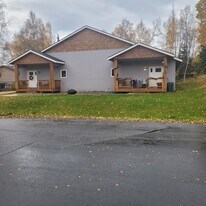 8244 Rovenna St in Anchorage, AK - Building Photo