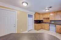 305 E 41st St photo'