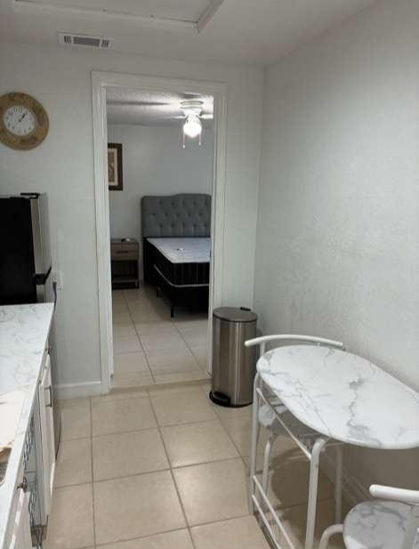 16102 Foxfire Dr in Tampa, FL - Building Photo - Building Photo
