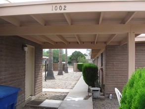 1002 E Lester St in Tucson, AZ - Building Photo - Building Photo