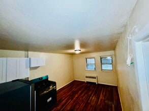 381 McLean Ave, Unit 1J in Yonkers, NY - Foto de edificio - Building Photo