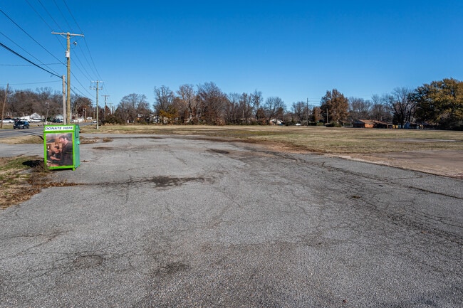 Main & A in Bentonville, AR - Building Photo - Building Photo