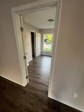 222 E Adoue Ave in Baytown, TX - Foto de edificio - Building Photo