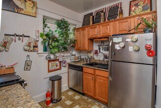 3815 Winding Way, Unit A in Cincinnati, OH - Foto de edificio - Building Photo