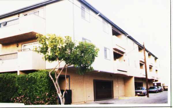 430 Gaviota Ave in Long Beach, CA - Building Photo - Building Photo