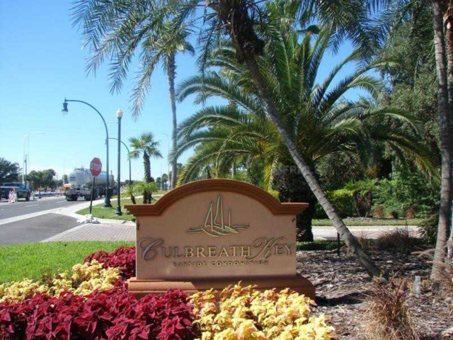 5000 Culbreath Key Way, Unit 301 in Tampa, FL - Foto de edificio