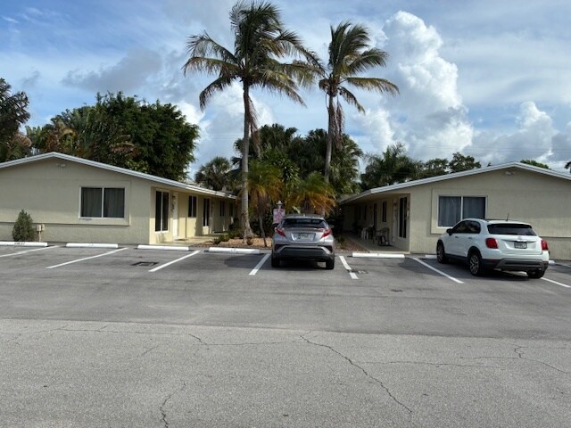 2210 NE 5th Ave, Unit 514 NE 23rd Street in Wilton Manors, FL - Foto de edificio