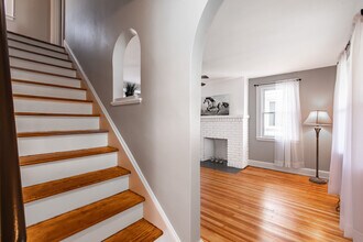 1617 Cloverleaf St in Bethlehem, PA - Building Photo - Building Photo