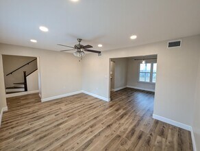 1007 Boulevard De La Parisienne in Mary Esther, FL - Building Photo - Building Photo