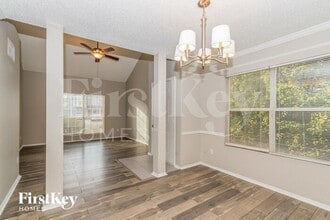 11047 Traci Lynn Dr in Jacksonville, FL - Foto de edificio - Building Photo