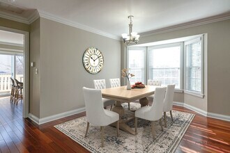 18599 W Sterling Ct in Grayslake, IL - Foto de edificio - Building Photo