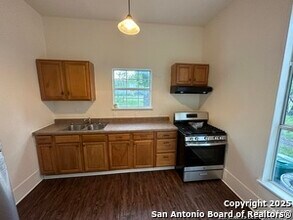 315 Baltimore Ave in San Antonio, TX - Building Photo - Building Photo
