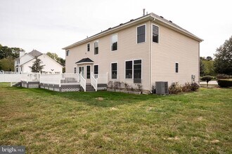 27 Samantha Dr in Monroe Township, NJ - Building Photo - Building Photo