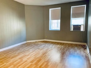 1862 Beacon St in Brookline, MA - Foto de edificio - Building Photo