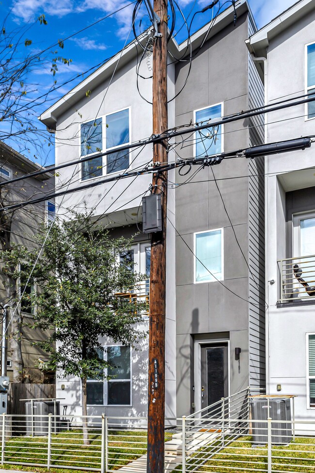 property at 3105 Gillespie St