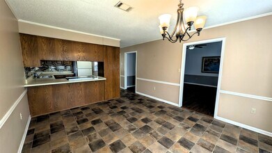 2411 Normandy Ln in Searcy, AR - Building Photo - Building Photo