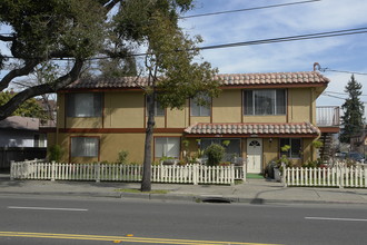 1915 Lincoln Ave in Alameda, CA - Building Photo - Building Photo