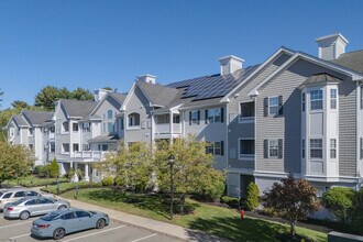 North Pointe Apartments in Hanover, MA - Building Photo - Building Photo