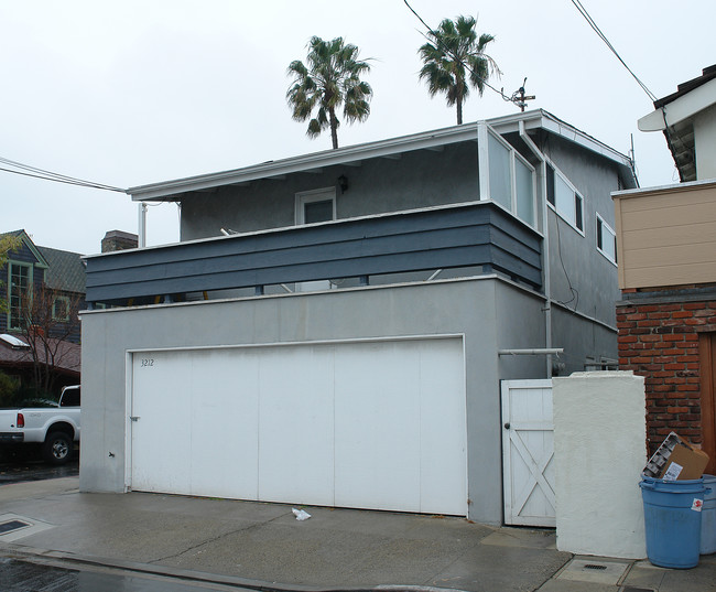 3212 Marcus Ave in Newport Beach, CA - Building Photo - Building Photo