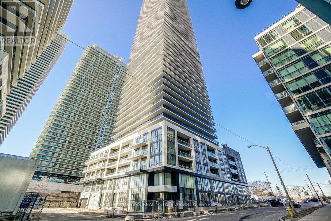 70-4070 Annie Craig Dr in Toronto, ON - Building Photo