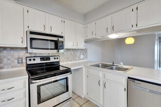 1714 Timber Ridge Dr in Austin, TX - Building Photo - Building Photo