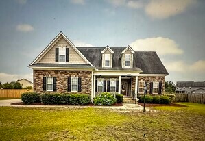 4028 Lemuel Farm Rd in Fayetteville, NC - Building Photo