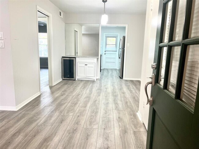 8229 Kingsbrook Rd photo'