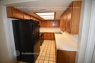 7120 N 31st Dr in Phoenix, AZ - Foto de edificio - Building Photo